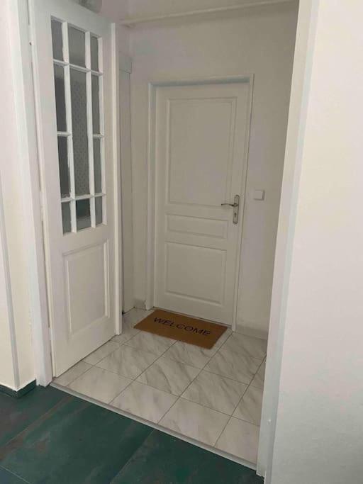 B12 - Bohdanecska 12 Apartman Pardubice Kültér fotó